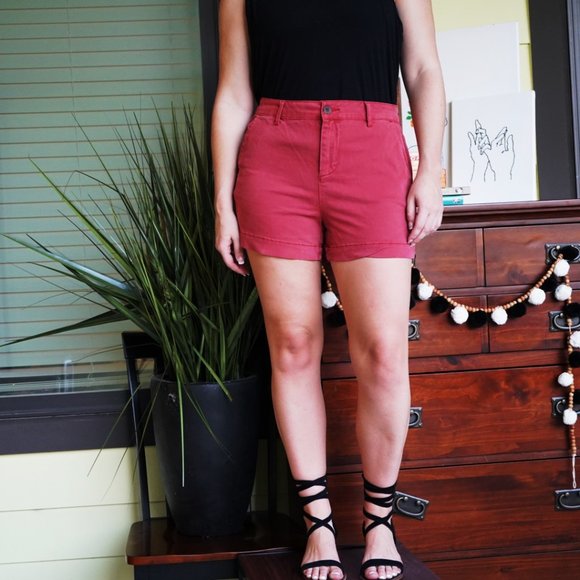 High-Waisted Burnt Red Khaki Shorts - Picture 1 of 1